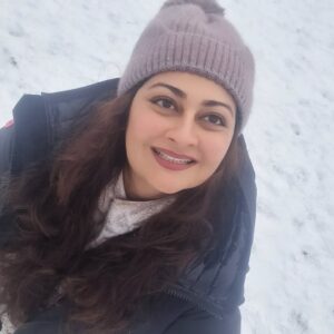 Jana Malik Instagram - Snow !! ❄️ 
#whistlervillage #wintertime #whitechristmas