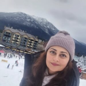 Jana Malik Instagram - Snow !! ❄️ 
#whistlervillage #wintertime #whitechristmas