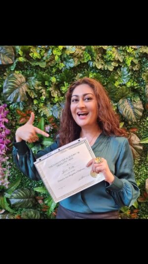 Jana Malik Instagram - My happy place 💛 @vadastudios 

I can't believe it's Sept already. These 6 months flew by so fast 😄 what a wonderful crazy rollercoaster ride !

I love the fact that VADA not only gives you the essential skills required for showbiz, they teach you about life, about discovering yourself, about making important well-informed, well thought out choices. 
It's a safe place where there's no judgment, you can be silly, fall flat or fail & you'll only get support, encouragement & healthy communication. I feel so lucky to be a part of this institution. I am so lucky to have the opportunity to learn from such renowned teachers who are truly masters of their craft. Thank you so much for this life changing experience 💛

On the subject of support! My beautiful, incredibly talented, and amazingly brilliant Friends ! I'm gonna miss you all so much, thank you for everything ; The love, the laughter, the tears, the hugs, the precious moments, the games , the awe-inspiring strength and strong characters that all of you have and that i admire. 
I love you guys ! Thank you 💛 

#vadastudios #milestones #whatanadventure
