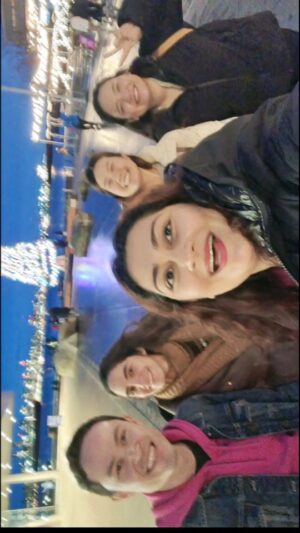Jana Malik Instagram - Our cute little adventure in North Van , my first time on the Seabus & trying to skate ⛸️ 😂 
#adventure #funtimes