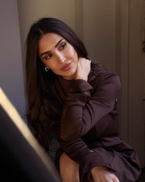 Jandae Percem Instagram - a script to be written is wondering around the rooms of my mind 🖊️ a bit of love, a bit of lust, and a bit of wonder.. #starlove
