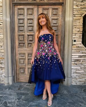 Jane Seymour Instagram - Had to give this @nardosdesign beauty another moment to shine! 🤩 What a wonderful evening filled with so much talent and inspiration. What Oscars moment stuck with you the most? 🎭