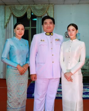 Janie Tienphosuwan Instagram - วันนี้เจนมีโอกาสได้ร่วมทำบุญทอดกฐินพระราชทาน ณ วัดมัชฌิมาวาส (พระอารามหลวง) ตำบลหมากแข้ง อำเภอเมืองอุดรธานี จังหวัดอุดรธานี นำถวายโดย อาจารย์โอเล่ & พี่ส้มเช้ง และพี่ๆทีมงาน เดอะโกส ซีเครท ขออนุโมทนาบุญนี้ให้กับกัลยาณมิตรทุกๆท่านด้วยนะคะ 🙏🏻 ท่านใดที่สนใจร่วมทำบุญ สามารถทำบุญได้ตามกำลังศรัทธาของบัญชีวัด ชื่อบัญชี วัดมัชฌิมาวาส (บูรณะพระอุโบสถ) ธนาคารกรุงไทย เลขบัญชี 662-5-19618-5 🙏🏻🤍