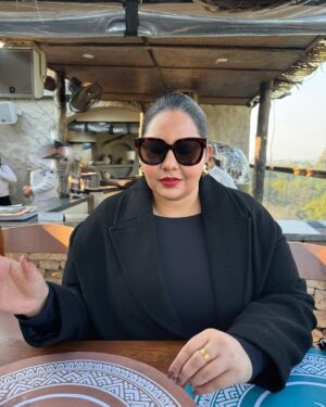 Jasmine Sidhu Instagram - Counting down the days until summer adventures begin, Kithe Rehge? 🌞

(Plus-size, Plus-size clothing , Chandigarh blogger)