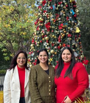 Jasmine Sidhu Instagram - Santa clause is coming 🎅🏻🎄

.
.
.
.
#christmastime #dayout #christmas #christmasdecor #christmas2024 
#merrychristmas #chandigarh #snowday