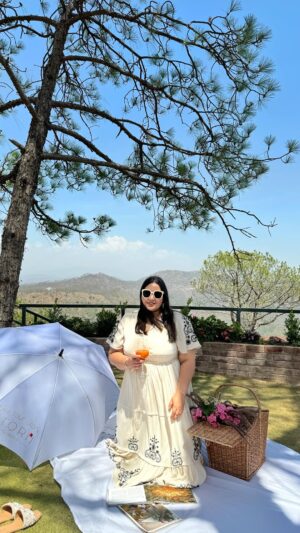 Jasmine Sidhu Instagram - Escaping to the mountains at @storiibyitchotels Solan, having the best time surrounded by nature’s beauty. The Himachali food in our tiffin was absolutely delicious, making this picnic unforgettable!

.
.
.
@storiibyitchotels (Picnic, Picnic with family, Picnic in mountains, Himachali delight, Himachali thali, resort in Mountains, Himachal Pradesh) 

#Solan #StoriiByITCHotels #TheKabaRetreat #HimachaliDham #Stori #EveryStayIsANewStory #jazzfoodtravelshop #sidhuxhimachal #travelphotography #travelblogger #travelgram