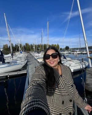 Jasmine Sidhu Instagram - Wrapping up the year with love and laughter! ❤️

(December in Norway, Norway holidays, aurora lights)