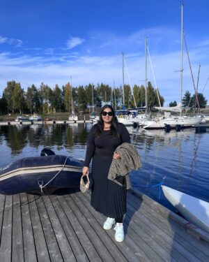Jasmine Sidhu Instagram - Wrapping up the year with love and laughter! ❤️

(December in Norway, Norway holidays, aurora lights)