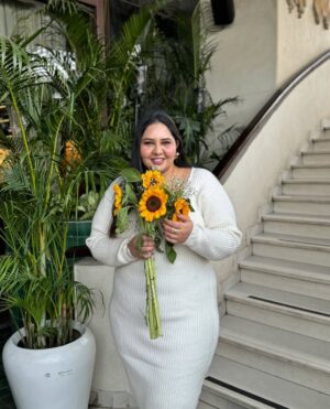 Jasmine Sidhu Instagram - Can we have sunflowers for Rose Day? 🌻

(Sunflowers, Rose Day, Valentine’s Day , 2025)