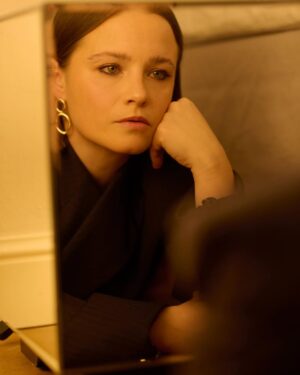 Jasna Fritzi Bauer Instagram - We had so much fun - getting ready for Berlinale ❤️ 
Hair and Make-Up done by the best of the best my ❤️‍🔥 @vivienmangin the pictures shoot by fierce @sarahstorch_official taken at the beautiful @gorkiapartments T H A N K Y O U G U Y S ❤️