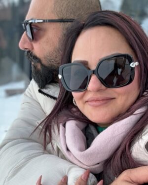 Javeria Abbasi Instagram - Thanks my love @adeel.haider1 for this dreamy  honeymoon 🫶🏼 love u so much ♥️♥️♥️ had a wonderful time 🧡🧡🧡🧡 #mounttitlisswitzerland #zurich #lucerne #europe