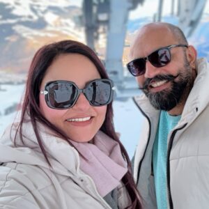 Javeria Abbasi Instagram - There is always some madness in love! But there is always some reason in madness….
@adeel.haider1 ♥️

#juvariaabbasi #honeymoon #switzerland #lucerne #mounttitlis #holidays #winter #mountains #snow