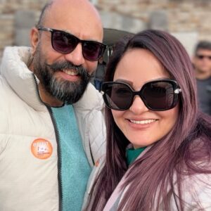 Javeria Abbasi Instagram - There is always some madness in love! But there is always some reason in madness….
@adeel.haider1 ♥️

#juvariaabbasi #honeymoon #switzerland #lucerne #mounttitlis #holidays #winter #mountains #snow