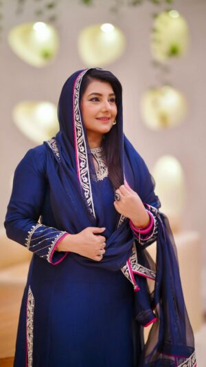 Javeria Saud Instagram - #javeriasaud #dresscourtesyby #khoshgel #photography @jawwadmushtaqfilms  #pyararamazan2025 #expressentertainment #makeupstyling @kashees_official #wardrobestylist @sheezays10