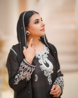 Javeria Saud Instagram - #javeriasaud #pyararamzan #dresscourtesy @sanashahids_official #makeup @kashees_official #photography @jawwadmushtaqfilms #stylist @sheezays10