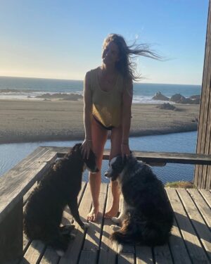Javiera Acevedo Instagram - Vacaciones bien celebradas! 🏖️ 🍾🥰🏆