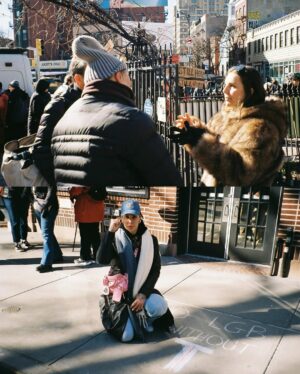 Jedet Instagram - Siempre llevaré en mi corazón este viaje a Nueva York. Siempre aprendo muchísimo de ellas. Me siento muy afortunada de tener a estas dos mujeres en mi vida desde los 18 años. Ahora, ya en la treintena, es realmente bonito ver cómo crecemos, en qué mujeres nos estamos convirtiendo y cómo hemos ido cumpliendo nuestros sueños. 🩷

Por qué no decirlo? Somos unas tías increíbles! ✨

Os quiero @andreacomptonn @ineshernand 🫰🏻