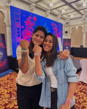 Jemimah Rodrigues Instagram - Off the field 💁🏻‍♀️✨