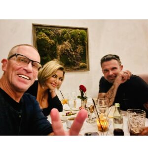 Jennifer Gimenez Instagram - What a perfect night. It was so much fun filled with laughter and the best of friends. Its pretty amazing to say that @hamilton8213 and I have been friends for 30  years and we revert to our teenage years when we see each other. He is family. My heart melts knowing how close my gorgeous hubs @timryandopeman and Ash are. The greatest part is spending time with my beautiful, badass, MMA Champ @leahmccourtmma . Omg I love you girl. It was a damn good time. 

xoJG💋