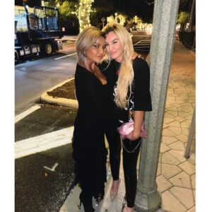 Jennifer Gimenez Instagram - God puts angles in my life and when I first met @leahmccourtmma I instantly knew she was my sister from another mister. From the moment I met this beautiful goddess it was love at fist sight. I love her heart and her soul and what a badass she truly is, in every way. It’s infectious to be around this God loving beauty. 

xoJG💋

@timryandopeman