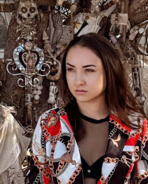 Jennifer Messina Instagram - I’m a world full of opinions and loud voices. I do it “My Way.”
#comingsoon #newmusic #politics #freedom #freedomofspeech #love #myway #slabcity #eastjesus