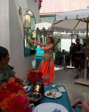 Jennifer Tilly Instagram - Welcome to my fabulous Caftans and Caviar party tonight on Real housewives of Beverly Hills! 💐🍹 Will the fish eggs fly? 🤔 Tune in tonight to find out! #rhobh