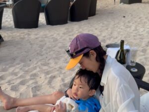 Jeon Hye-bin Instagram - 4박5일동안 너무 행복했다💚

예쁜 추억들 가득가득 눌러
너에게 담아줄게🩵

#태오의세상구경
#myshangrilaboracay 

벌레하나 모기한마리 없고 선선한 밤공기 
산뜻한 날씨가 정말 최고였던
1월의 보라카이 #또올거야