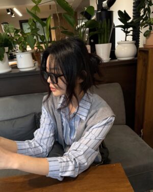 Jeong So-ri Instagram - 요즘. 보고 먹고 들은 것!