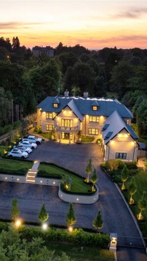 Jess Impiazzi Instagram - For Sale — £6,500,000 in Esher.

Introducing Gretna, a stunning executive home that has been renovated to an exacting specification with a Canadian influence located in one of Esher’s premier roads. 

All enquiries to @curchodsprime office on 01932 558555.
