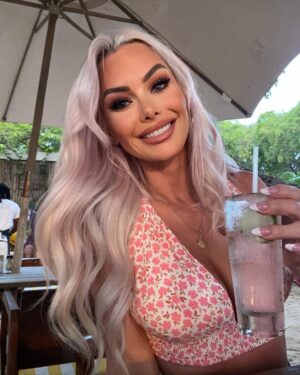 Jessica-Jane Stafford Instagram - Thank you sooooo much for your birthday wishes over the last week, I appreciate you all 🥰 back to Manchester tomorrow..!!