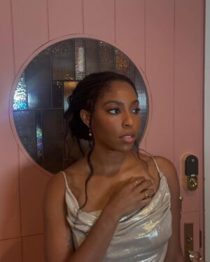 Jessica Williams Instagram - ❤️MPTF Night Before Party! ❤️

Gorgeous set// @csiriano 
Jewelry// @jenniferfisherjewelry 
Makeup// @grace_pae 
Hair// @naivashaintl 
Stylist// @sarahslutsky 
Stylist assistant// @carlee___
