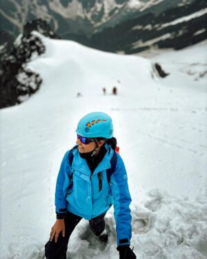 Jhanvi Bhatt Instagram - Moments from Last Expedition to Mt Friendship Peak ❤️🏔️🤌🏻✨

Wearing @jackwolfskin 🤌🏻✨