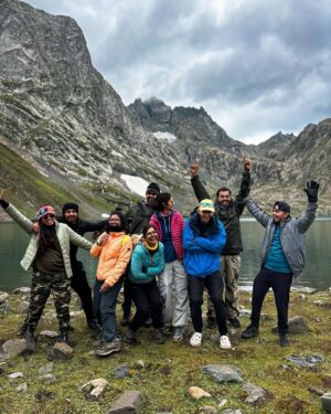 Jhanvi Bhatt Instagram - Just wrapped up the Kashmir Great Lakes trek and now on the way to Ladakh! The trek was pure magic—breathtaking lakes, flawless weather, and the best company. Can’t believe those 7 days have already flown by! ✨🏔️❤️ @bhumika.jangid77 @harshil_thummar @a_ditijain @shubham_rathod @sun_tan_globetrotterss @im_harshbhatt