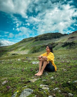 Jhanvi Bhatt Instagram - I can never get enough of trekking and enjoying the simple beauty of camp life ✨🤌🏻🏔️⛺️