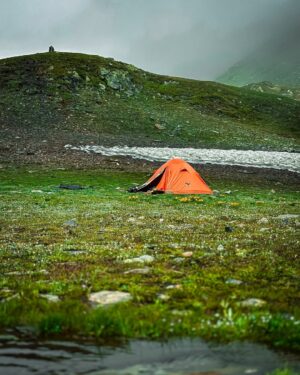 Jhanvi Bhatt Instagram - I can never get enough of trekking and enjoying the simple beauty of camp life ✨🤌🏻🏔️⛺️