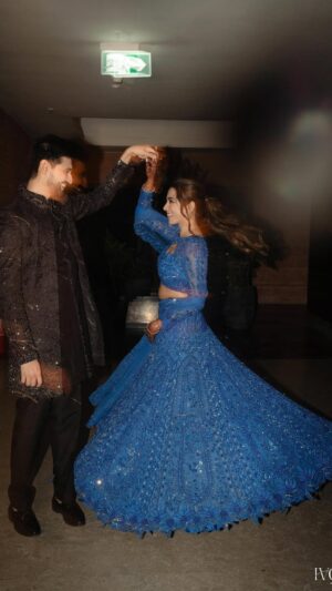 Jheel Mehta Instagram - My twirling partner for LIFEEEEE 🥹🧿

#JheelKePyaarMeDube #JheelMehta #WeddingOutfits