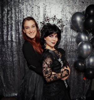 Joanna Hausmann Instagram - We’ll be your goth prom dates 🖤🦇