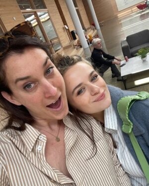 Joanna Hausmann Instagram - I’ve wrapped up my work for season 2 of Disney’s Hamster and Gretel. One of my favorite parts of co-EPing this show was working with some of the most psychotically talented voices on earth next to the indomitable V.O director, @sara.sherman. These are just a few of the folks we had the pleasure of laughing with over the past three years and who I shamelessly annoyed for a selfie. Check out the new season in September!