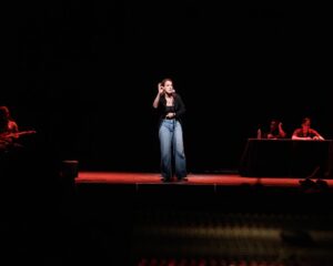 Joanna Hausmann Instagram - Sappy post warning: I accomplished a live long dream of performing at a Moth GrandSLAM and felt so honored to be able to share a story about Venezuela, my family’s experience with political repression, oh and, um, the fact I got attacked by a literal bull on a ranch when I was 10! What a ride! Thanks to @annaeroberts and @gabrielszajnert for making it possible and @iampetercooper for the pics. So so humbled to share the stage with such remarkable storytellers! PS: I was told I couldn’t touch or move the mic and I was like “um I’ve never stood still a second of my life” but I did it 🩷