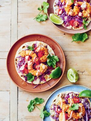 Johanna Griggs Instagram - Nicole shared her all-time favorite quick and easy meals, Bang Bang Prawn Tacos! 

Packed with flavour and ready in no time, this dish is perfect for busy weeknights. Who’s keen to give it a try? 

Comment 'taco' to get Nicole's recipe sent straight to your inbox, or head to the link in our bio to watch the full video. 

#food #foodie #cooking #homecooking #prawntacos

@johgriggs7
@simple.home.edit
