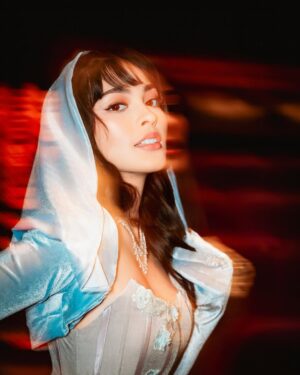 Jolene Marie Rotinsulu Instagram - The little blue riding hood a.k.a Mirna for “Sampai Nanti, Hanna!” Gala Premiere 🩵

Deeply heartfelt and emotional movie indeed, bercerita tentang konflik perjuangan melawan diri, dan dipersembahkan untuk semua korban/penyintas dari segala bentuk kekerasan (terlebih khusus kekerasan verbal) 5 Desember 2024 di seluruh bioskop di Indonesia.

@meizy_latuconsina on style, @wicaksonoajiofficial on attire, @barry_irawan on makeup, @bhuto_hairdoo on hairdo, @amerojewellery on jewelry, and @armanfebryan on documentation.