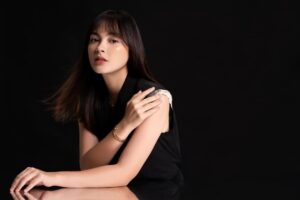 Jolene Marie Rotinsulu Instagram - Grateful for the highs and lows in you 2024, and now hello 2025! I’m so ready for you, year of fulfillment 🤍

@glennprasetya on photography
@rindasalmun on fashion
@pupuuttss on makeup
@hairteler on hair
@retouchbyrijki on retouch