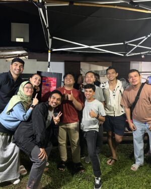 Jolene Marie Rotinsulu Instagram - Jangan lupa nonton Lampir di @visionplusid ya

*Btw favorite kalian slide berapa? Aku slide 9,10 & 11 :))