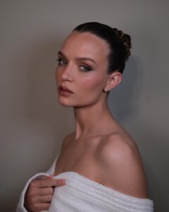 Actress Josephine Skriver HD Photos and Wallpapers March 2025