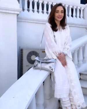 Juggan Kazim Instagram - The mark of a great husband is not in his ability to lead but in his capacity to support his partner with compassion and understanding.

@laalshah1208