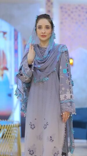 Juggan Kazim Instagram - Ramzan Pakistan 
Day#2

Co Host @khanahsanofficial 
Only on PTV Network 
@ptvhome.official

Guest (the lovely) @yashmagillofficial

My wardrobe @charizma_official 
Stylist @javed.nida 
📹 @hbnphotographer