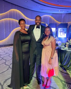 Juliana Kanyomozi Instagram - My people 🖤🖤
BK .. A DIAMOND MILESTONE 
#family
#friends