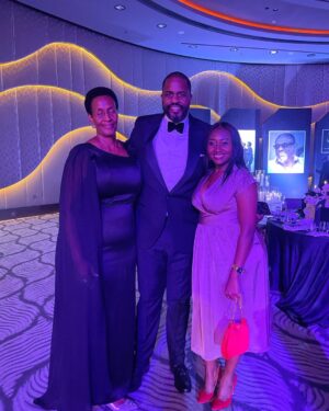 Juliana Kanyomozi Instagram - My people 🖤🖤
BK .. A DIAMOND MILESTONE 
#family
#friends