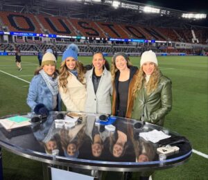 Julie Foudy Instagram - OK yes, I may be a wee bit soft (thank you beanie and fuzzy gloves) but I couldn’t be more excited for a new year of USWNT soccer on TNT and a new teammate!!! (I’ve always wanted to say we were teammates). Big cheers and a huge welcome to THE Becky Sauerbrunn!!! ❤️🙌🏼🎉
