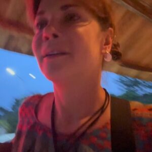 Jullye Giliberti Instagram - Puebliandoooooooooo

Gracais a José has sido un ángel en este camino ya le contaremos la historia de cómo fue que llegamos aquí ! 
A @raicesbalche  bellísimo !!! Mágico ! Delicioso !!! Recomendado al 💯 % INCREÍBLE los aplaudimos mi @fdelrincon y yooooo!!! Que bárbaros 👏👏👏🇲🇽

#magicplace #desliza por favor 😀